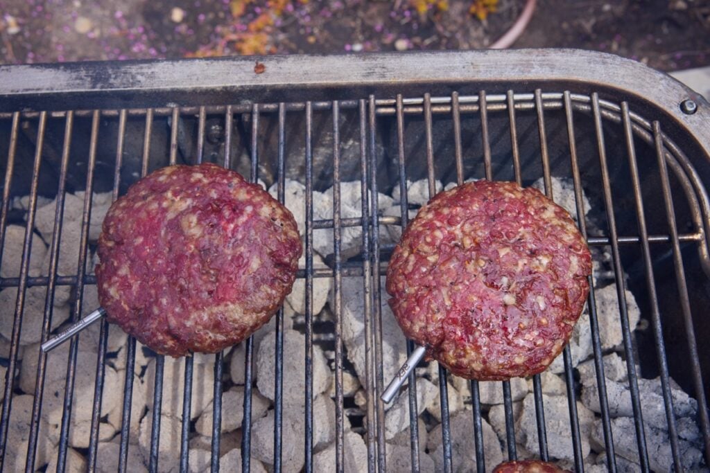 grilling burgers