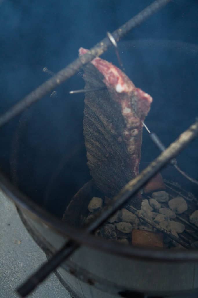 Las costillas en una cocina de barbacoa