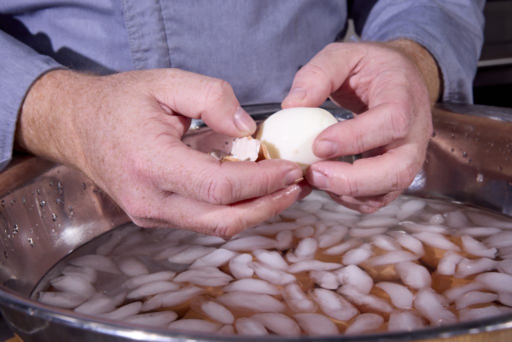 Peeling an egg