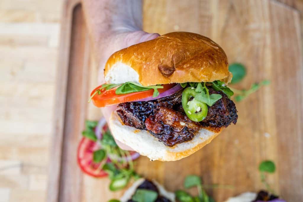 A burnt-ends sandwich