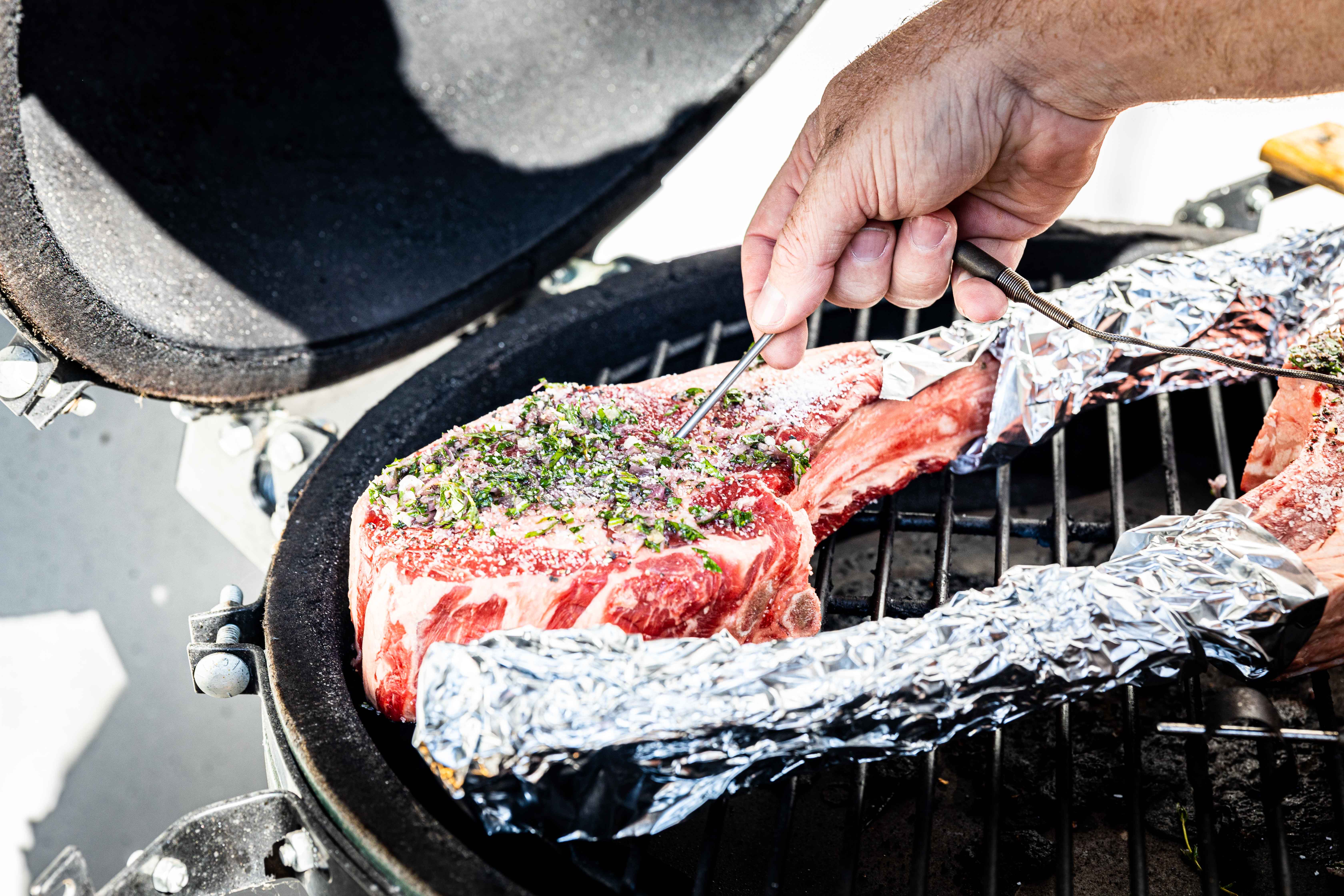 Probing the tomahawk steaks with a leave-in probe