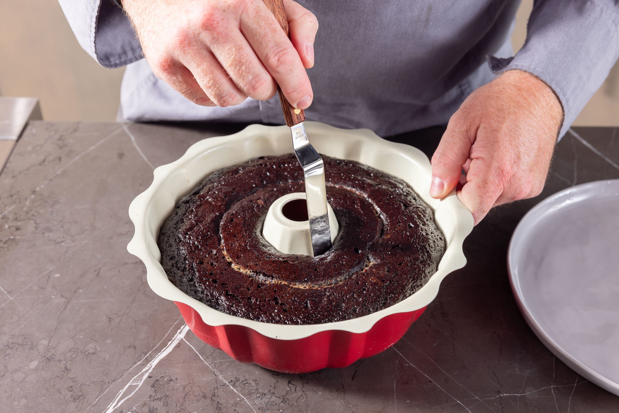 https://blog.thermoworks.com/wp-content/uploads/2022/08/85-Choco-flan-_-Thermapen-ONE-_-EBL-Timer-_-Mini-spatula_0224_compressed-scaled.jpg