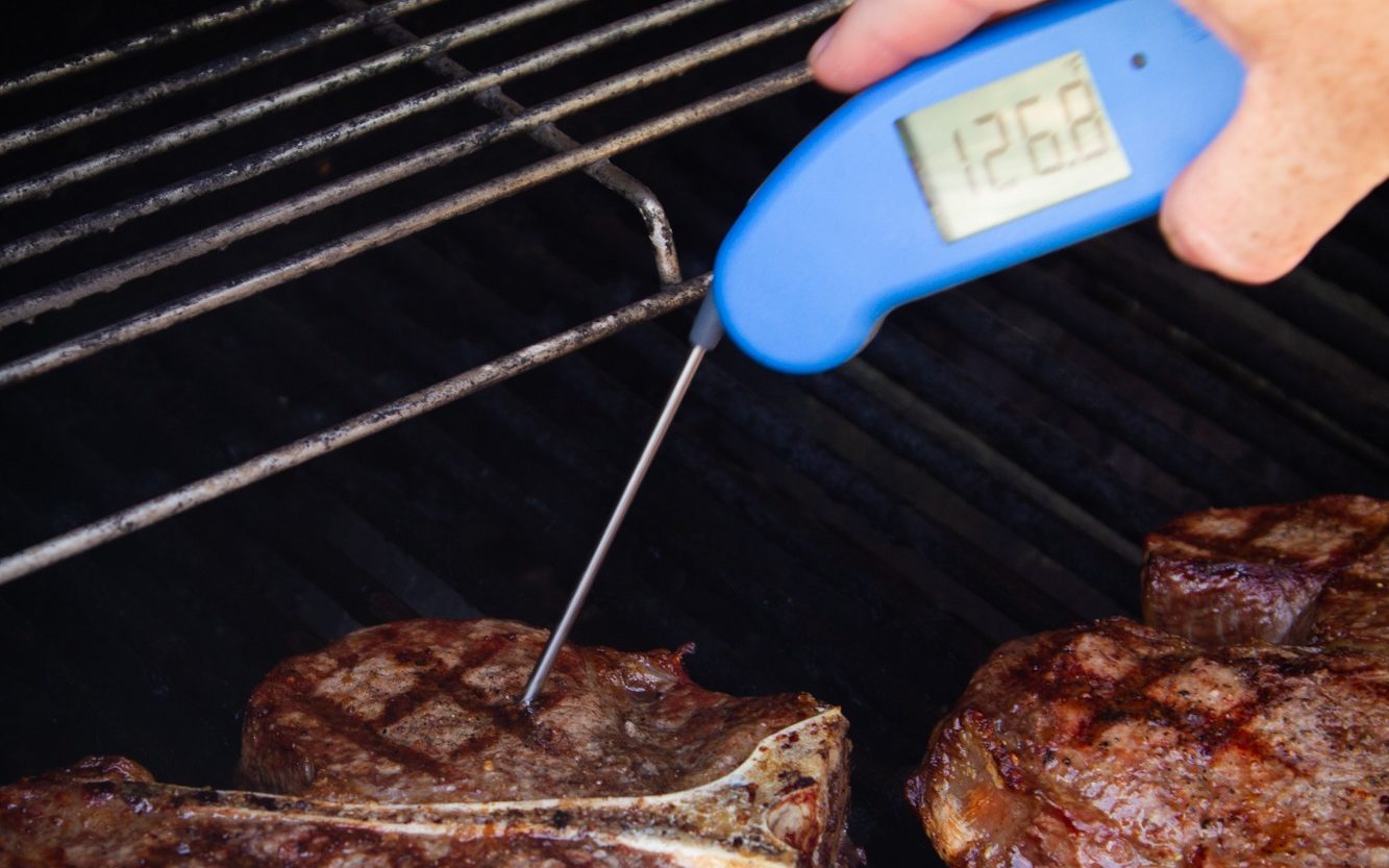 Temping Steak with a Thermapen