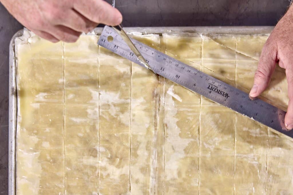 Cutting the chilled baklava