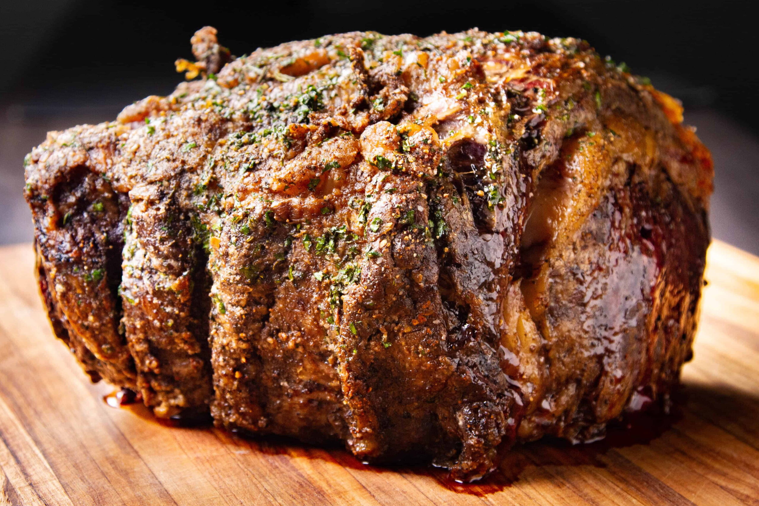 A beautiful crusty prime rib roast